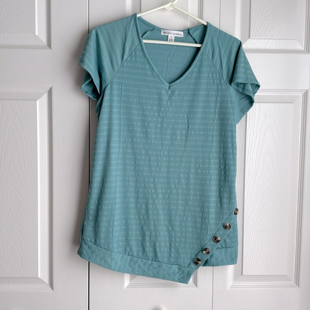 Woman’s Short Sleeve Sweater.